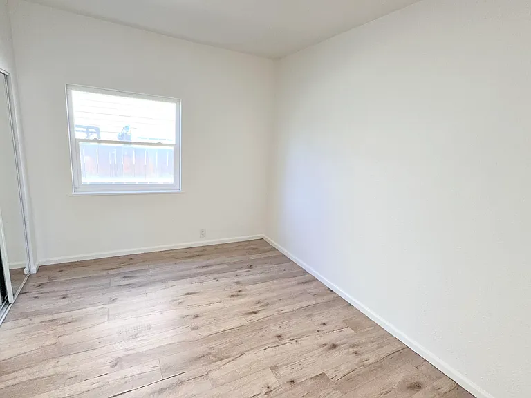321 Nash Ave — Photo 9