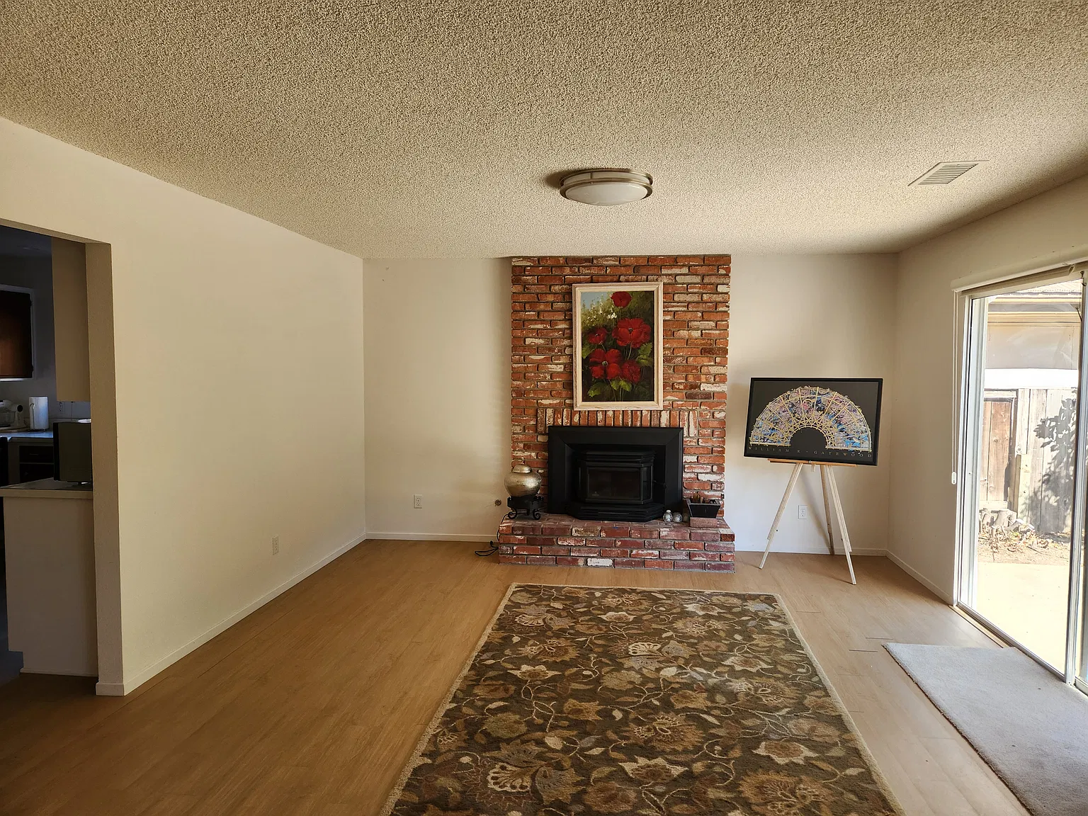 3 bed, 1604 sqft, $3,950 — Photo 4