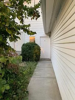 380 Dean Ave #B — Photo 14