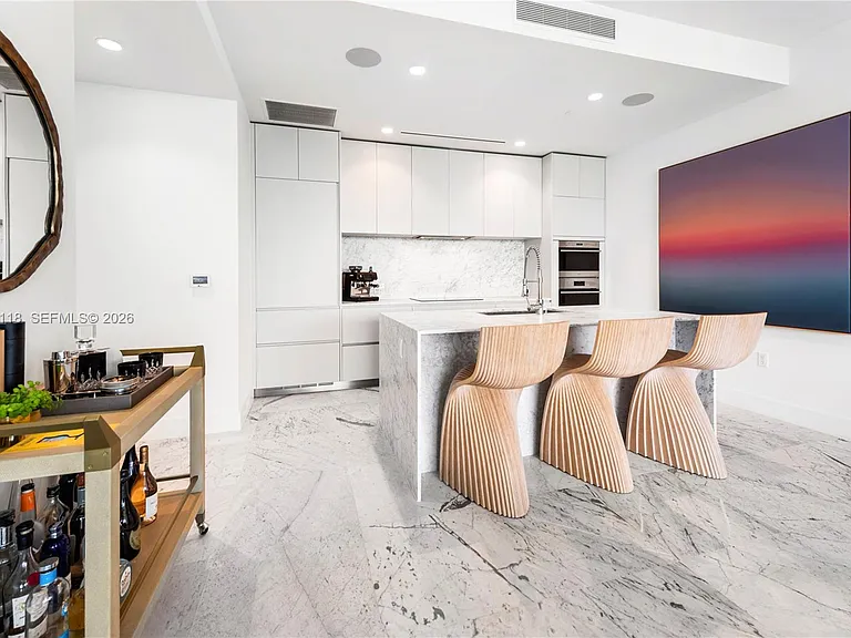 5775 Collins Ave #1405 — Photo 9