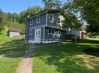 123 Ash Ln, Bolt, WV 25817