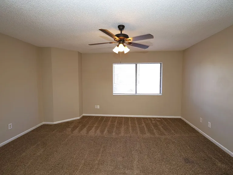 1307 Baytree Dr #E — Photo 11