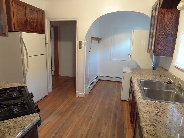 211 Dartmouth Dr SE — Photo 9