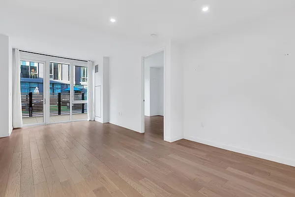 Rented by Cooper & Cooper Real Estate | media 26