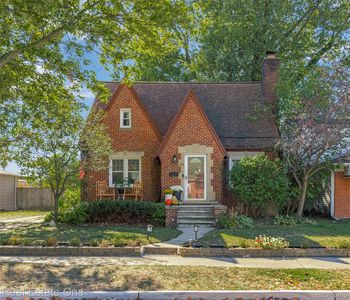 2500 Brockton Ave, Royal Oak, MI, 48067