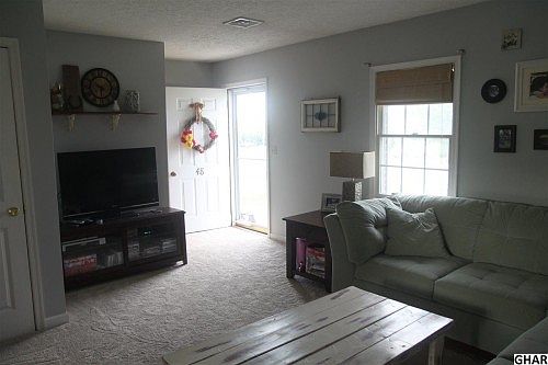 3rd image of 48 Glenview Cir