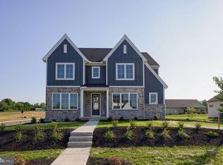 836 Wheatfield Ln, Lebanon, PA 17042
