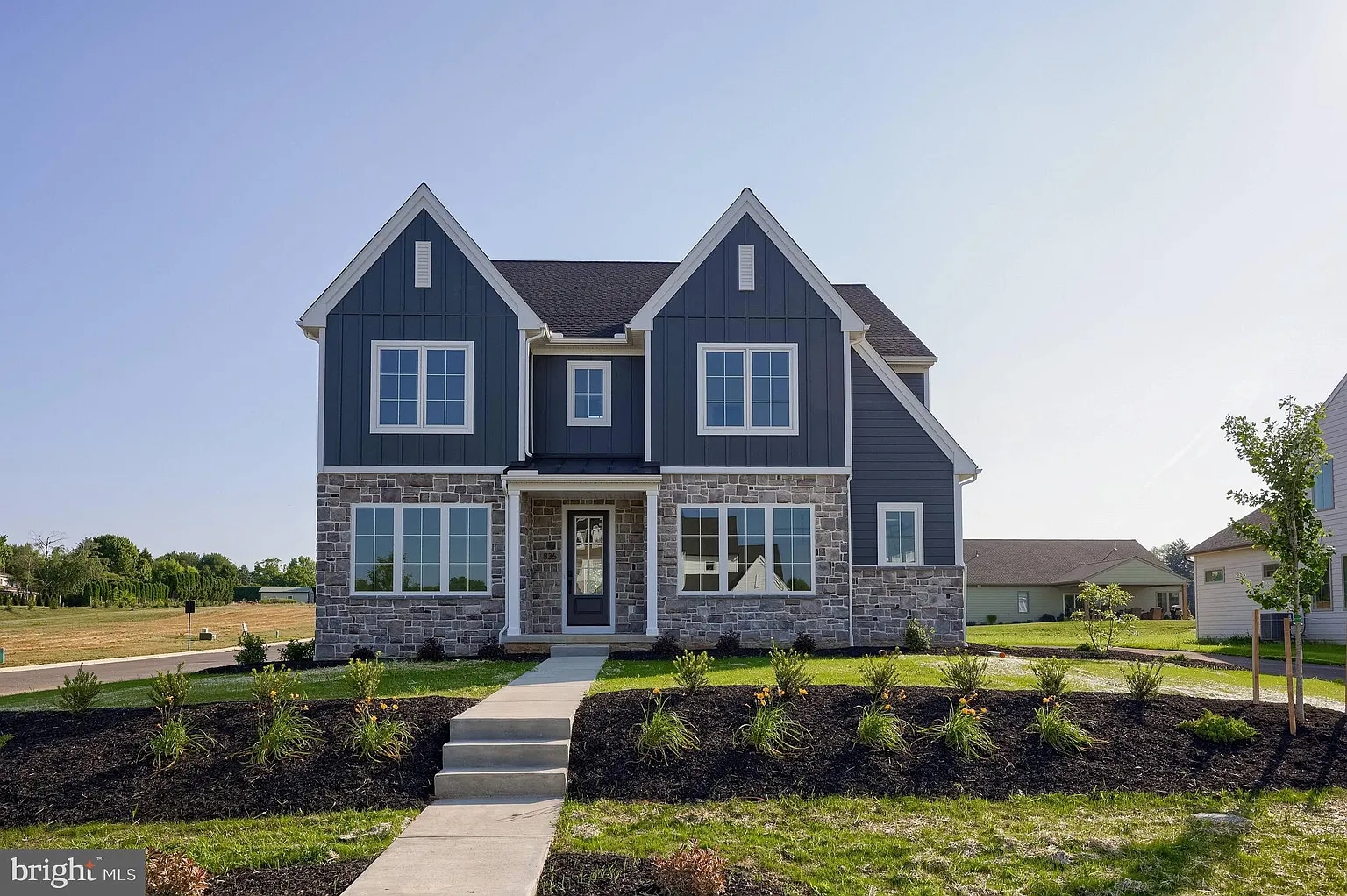 836 Wheatfield Ln photo 1