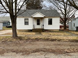213 E White St, Clinton, IL 61727