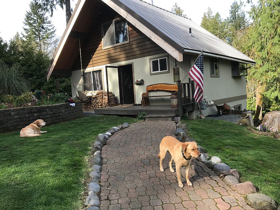 1st image of 266 Holly Ct NW