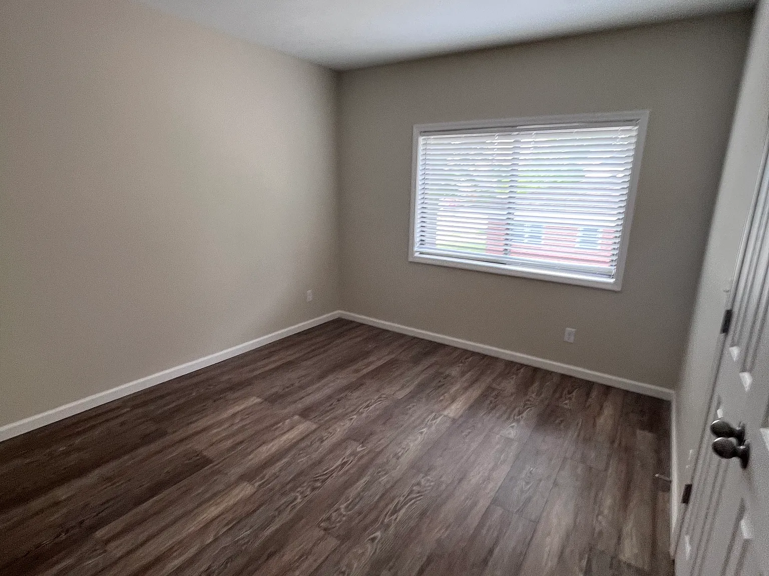 2 bed, 800 sqft, $1,600 — Photo 4