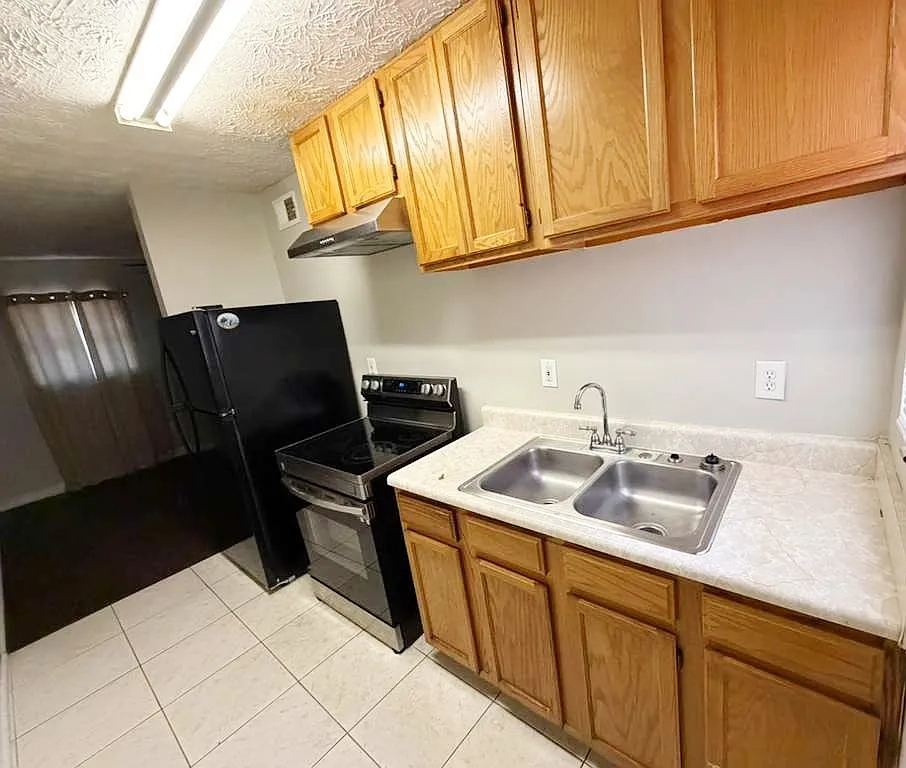 420 Rawson St SW — Photo 4