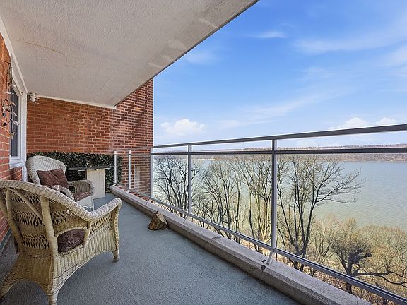 4th image of 2575 Palisade Ave APT 6C