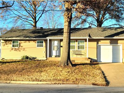623 E 8th St, Washington, MO, 63090