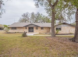 20 J Williams Rd, Boerne, TX 78006
