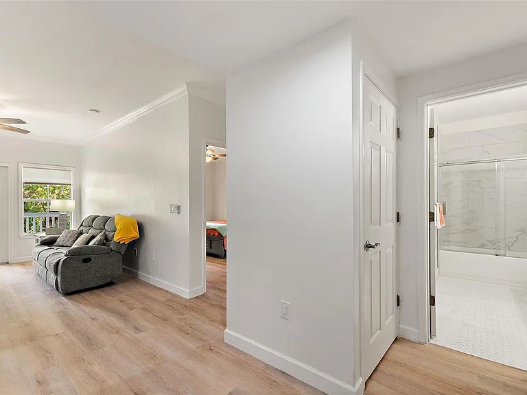 516 Water St #1 — Photo 3