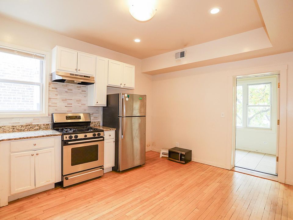 1st image of 2325 W School St #2A
