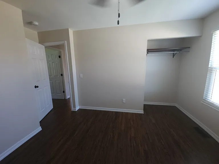 5147 Mild Dr — Photo 31
