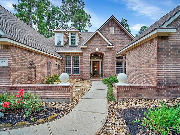 A lovely little courtyard awaits.
