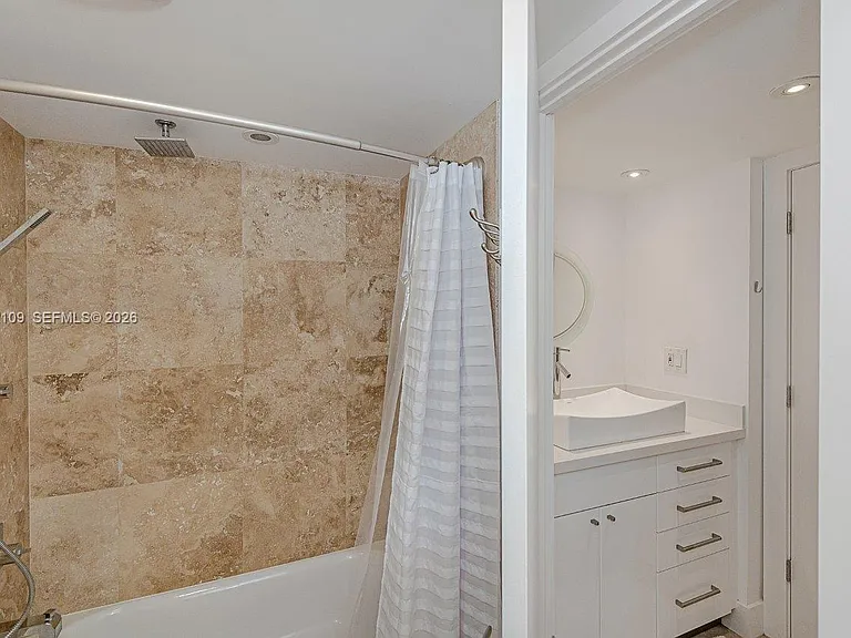 2301 Collins Ave #1515 — Photo 11