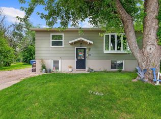 2015 11th Ave, Belle Fourche, SD 57717