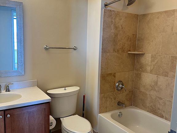 5th image of 105 Christina Landing Dr APT 1303