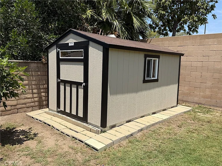 12291 Hampton Ave — Photo 22