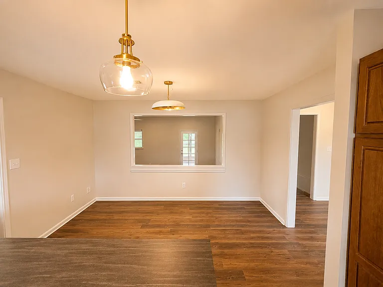 405 E Ridge Dr — Photo 8