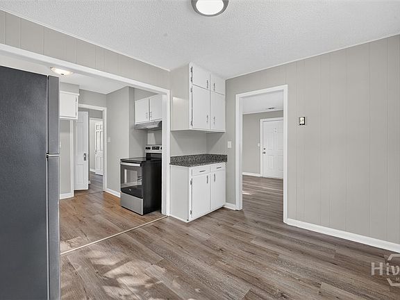4th image of 2031 Utah Street