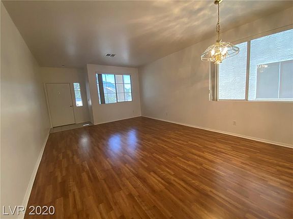 3rd image of 1285 Fairchild St