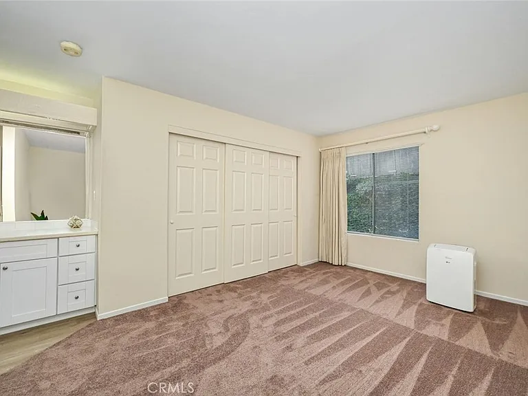 23732 Hillhurst Dr — Photo 12