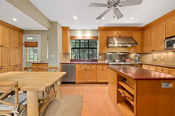 Sold by Douglas Elliman | media 3