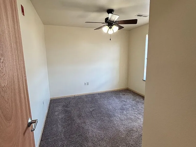2730 W Lisbon Ave — Photo 8