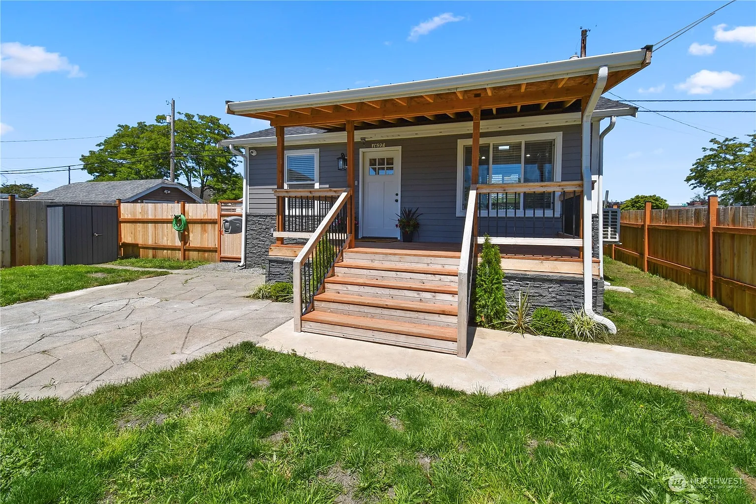 1627 1st Street photo 1