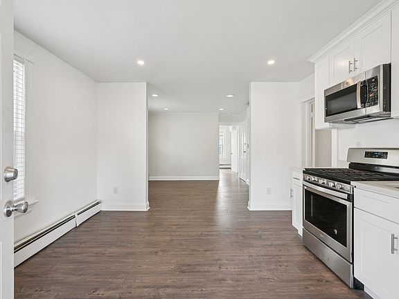 3rd image of 332 Locust Ave Floor 2