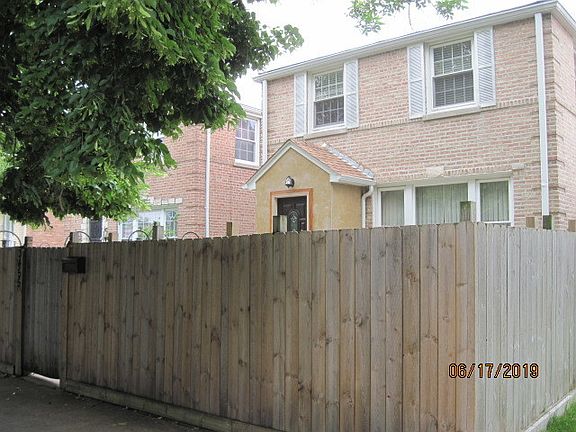 2nd image of 3455 N Ozark Ave