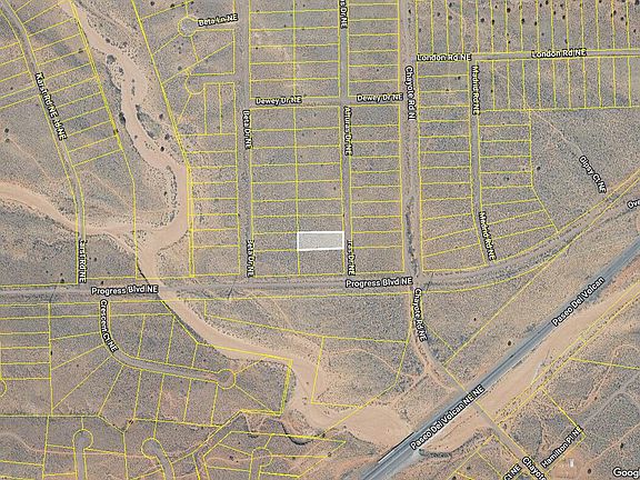 2nd image of 3819 Alturas Dr NE