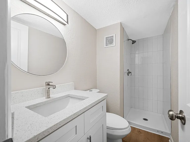 KC Flats Apartments — Photo 101