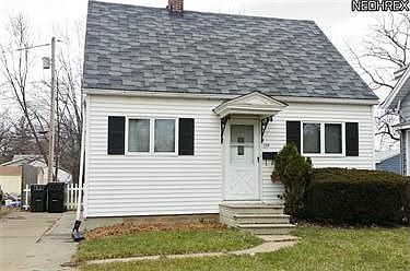 1st image of 130 Beverly Ct