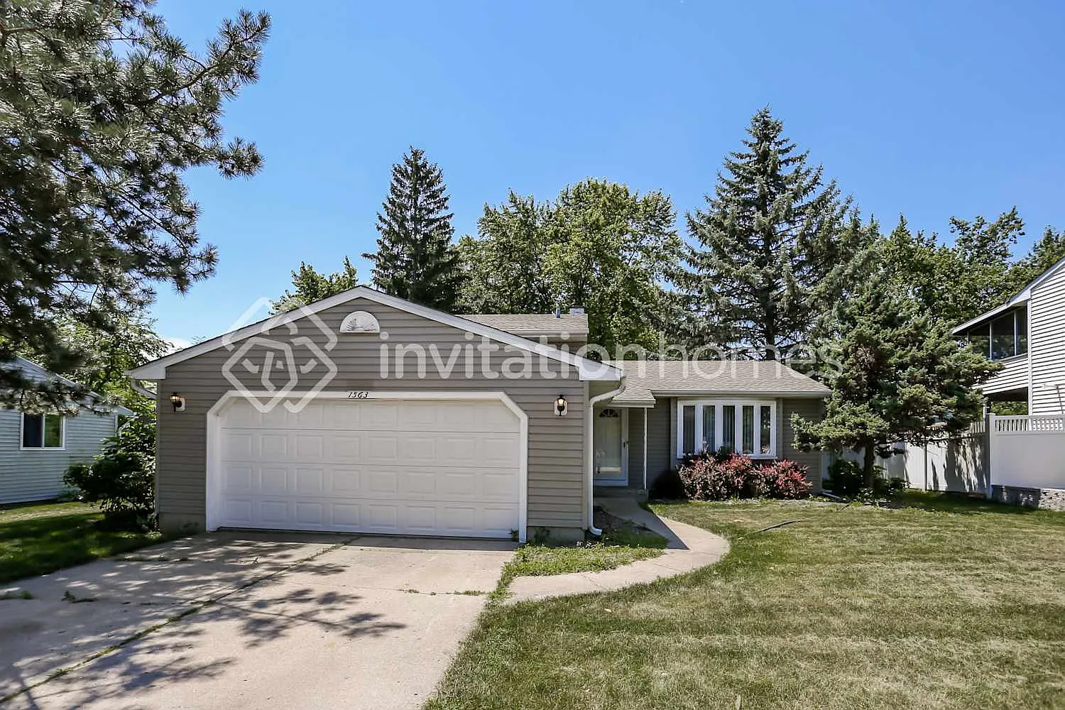 1563 S Tyler Rd Saint Charles, IL 60174 — Photo 1