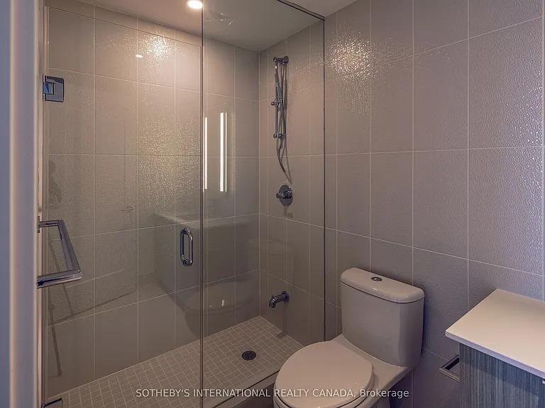 585 Bloor St E #4022 — Photo 16