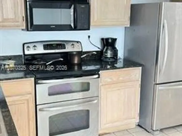 1280 S Alhambra Cir #Cu-2411, Miami, FL 33146