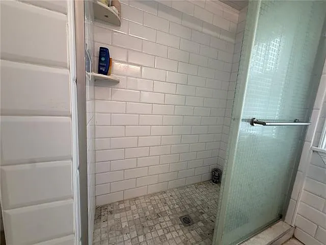2735 Octavia St — Photo 13