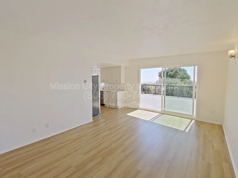 1767 Grand Ave #B — Photo 6