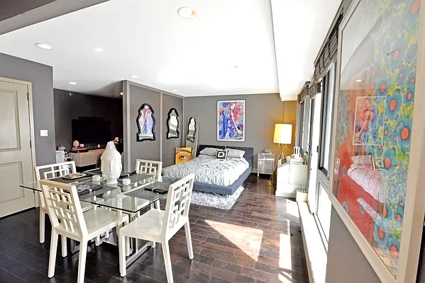 Rented by Peter Ashe | media 3