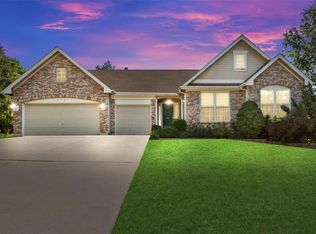 956 Briar Green Ct, Saint Louis, MO 63122