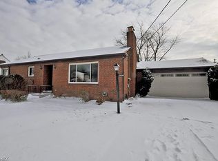 20285 Orchard Grove Ave, Rocky River, OH 44116