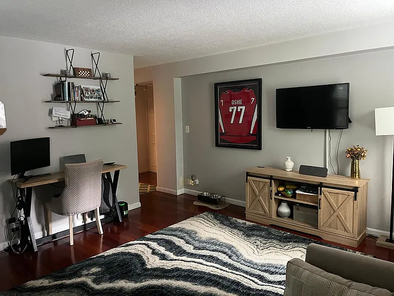 108 N George Mason Dr #1 — Photo 4