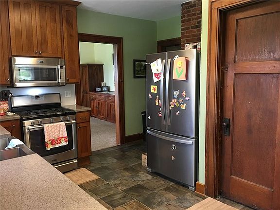 4th image of 210 W 900 N