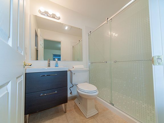 5th image of 895 Whitethorne Dr